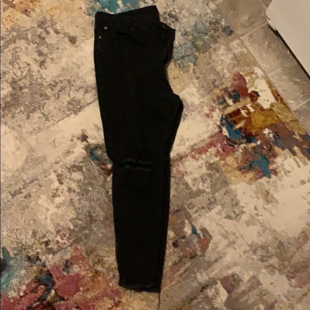 Stretchy black cropped raw hemmed pants